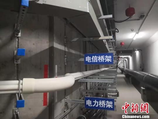 圖為綜合地下管廊待安裝區域的不同類型橋架。 高康迪 攝 圖為綜合地下管廊待安裝區域的不同類型橋架。 高康迪 攝